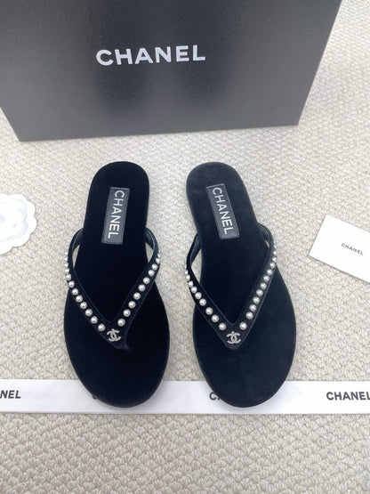 샤넬 / 플립 플랍 스트라스 벨벳 라인스톤 25SS