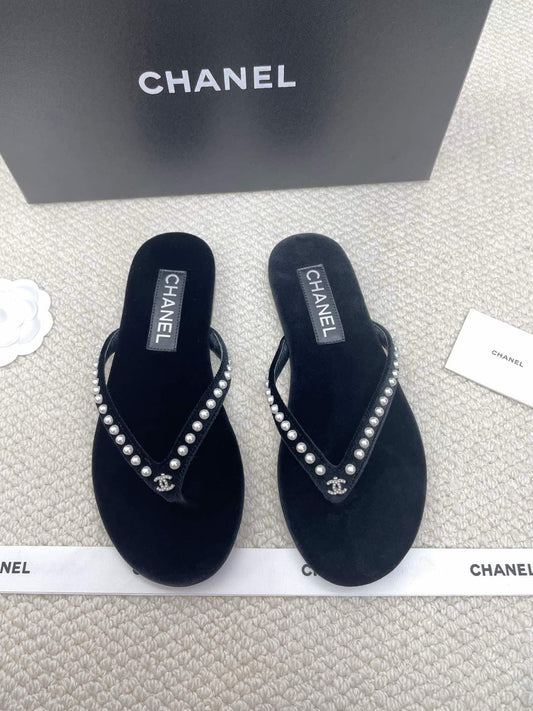샤넬 / 플립 플랍 스트라스 벨벳 라인스톤 25SS