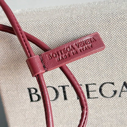 보테가 베네타 / 레터 O 참