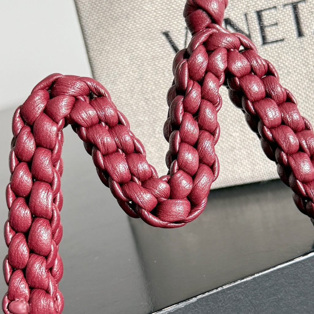 보테가 베네타 / 레터 M 참