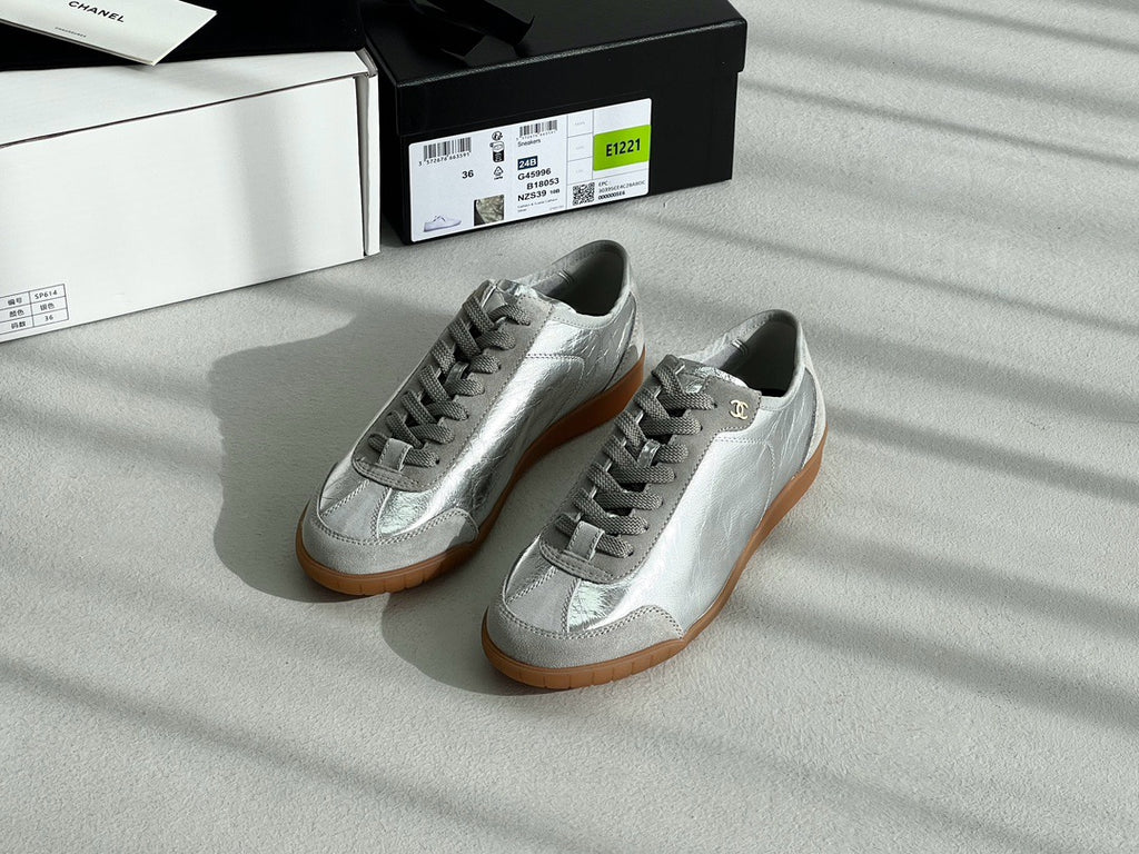 샤넬 / CC 로고 스니커즈 24FW