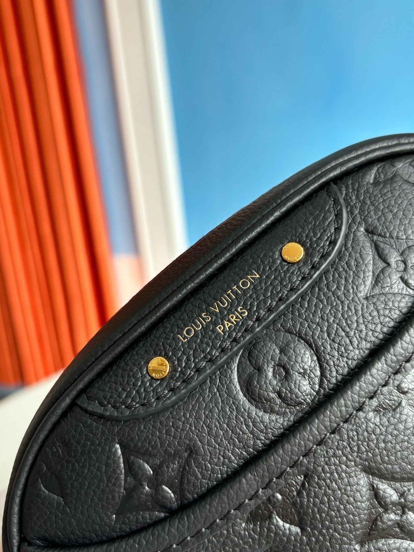 루이비통 / 타이니 카메라 백