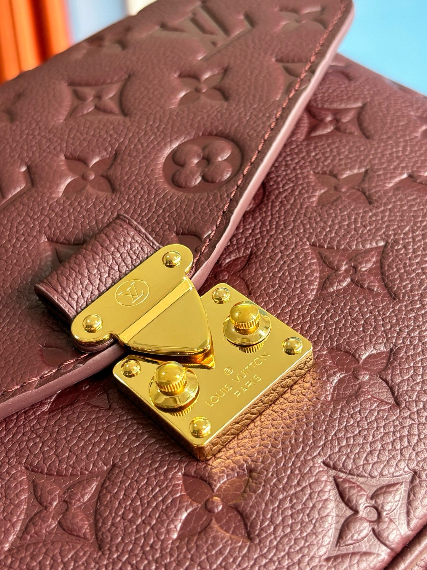 루이비통 / 포쉐트 메티스