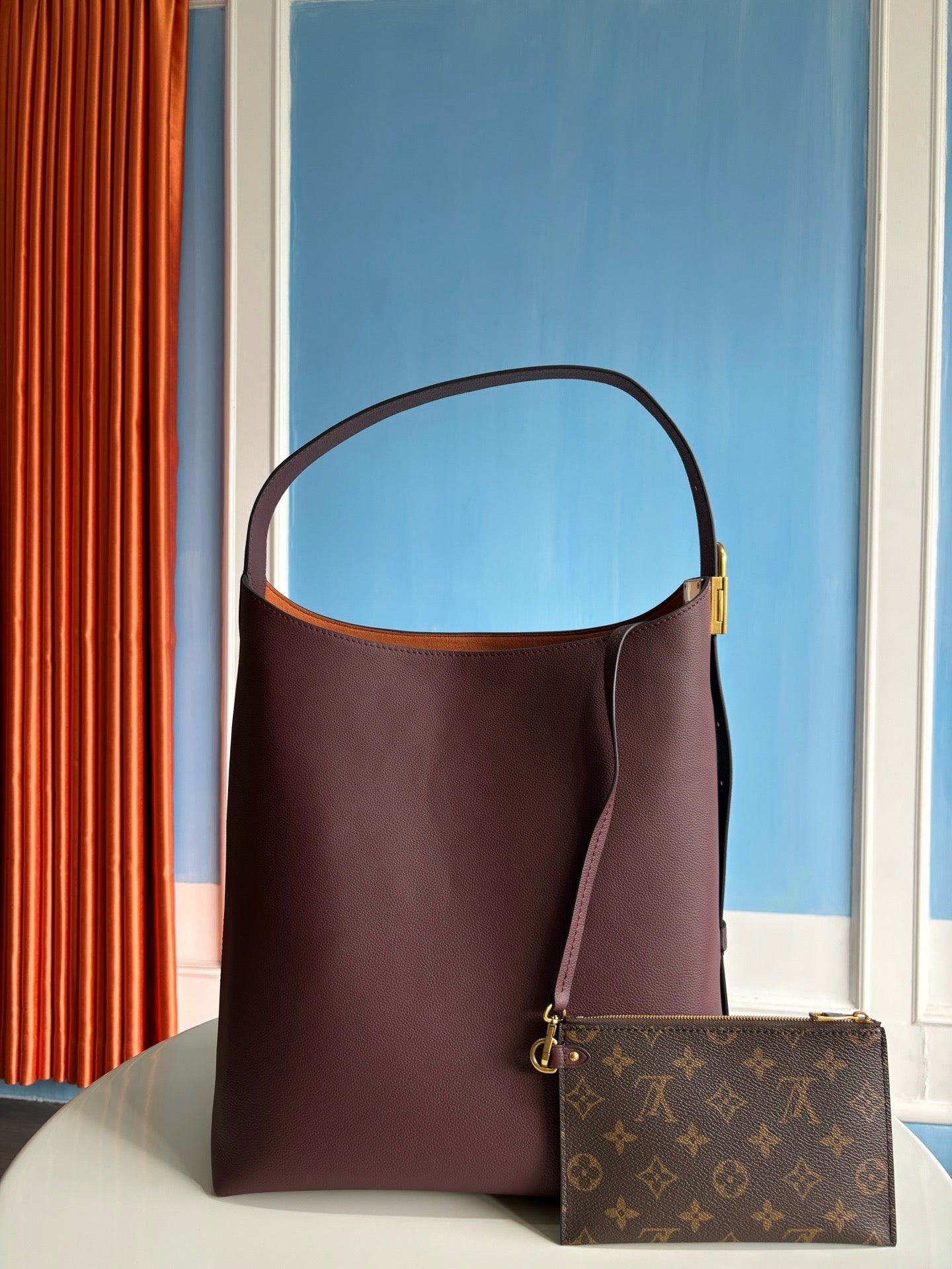 루이비통 / 로우 키 호보 MM