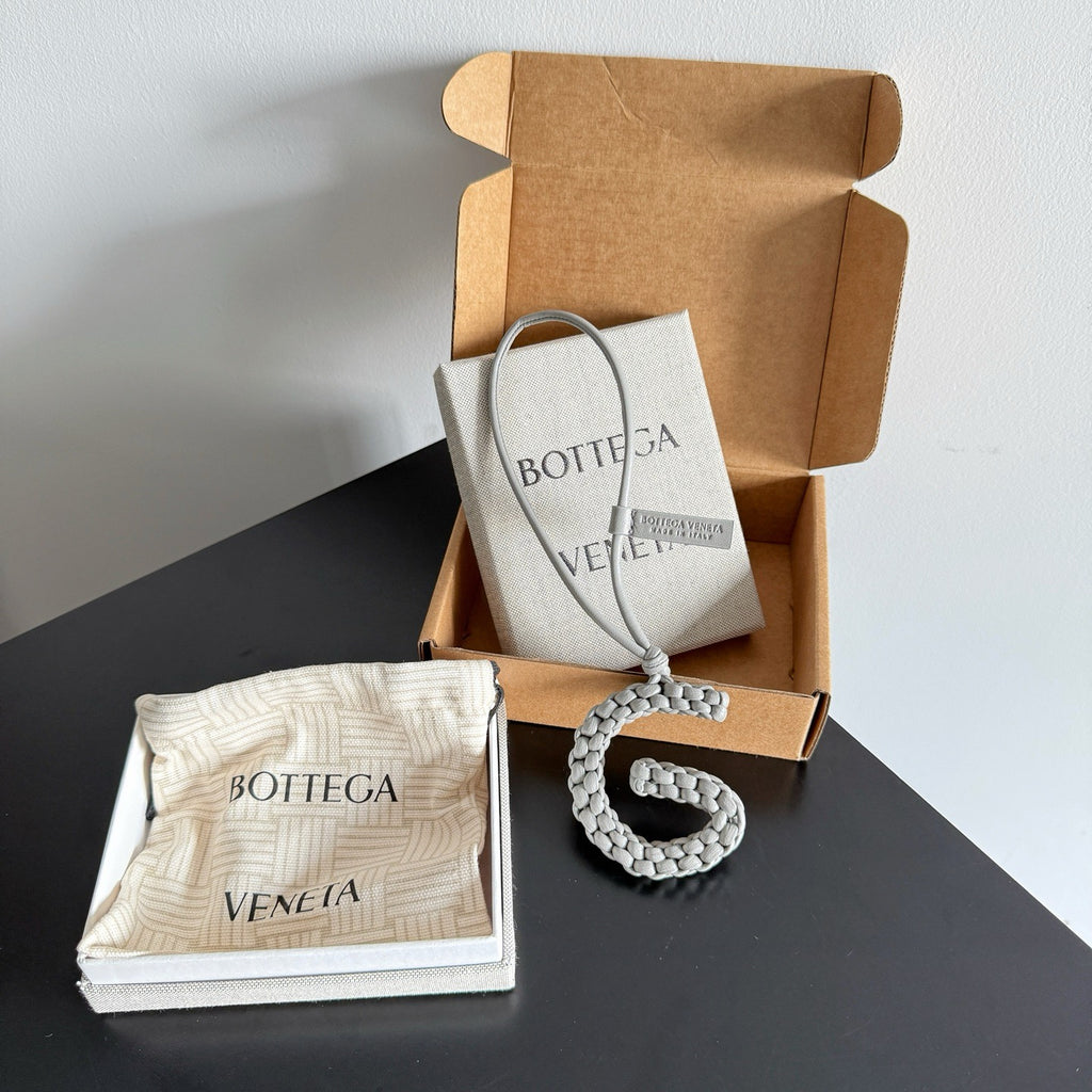 보테가 베네타 / 레터 G 참