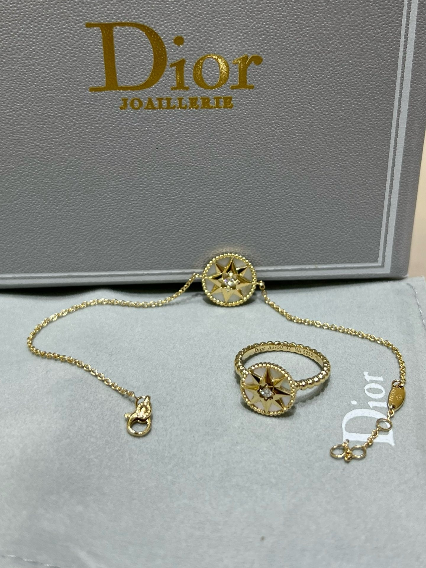 디올 / 로즈드방 18K