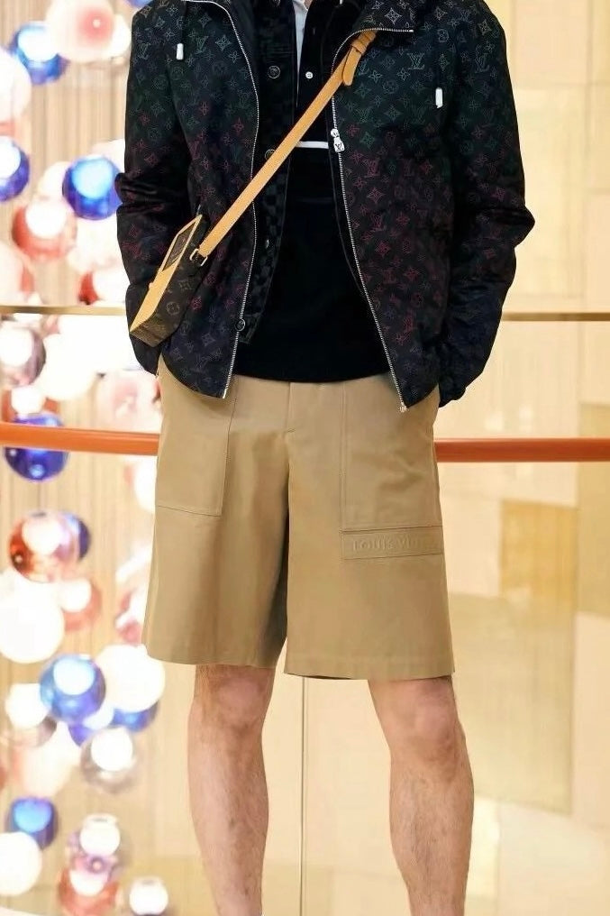 루이비통 / LV 로고 패치 밴딩 쇼츠
