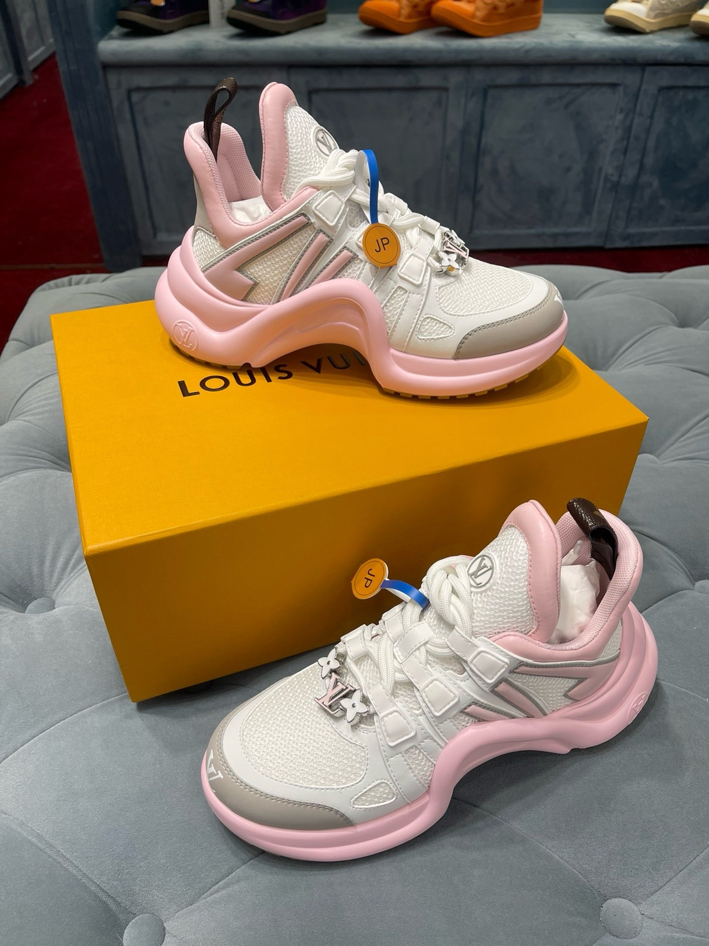 루이비통 / LV 아치라이트 스니커즈