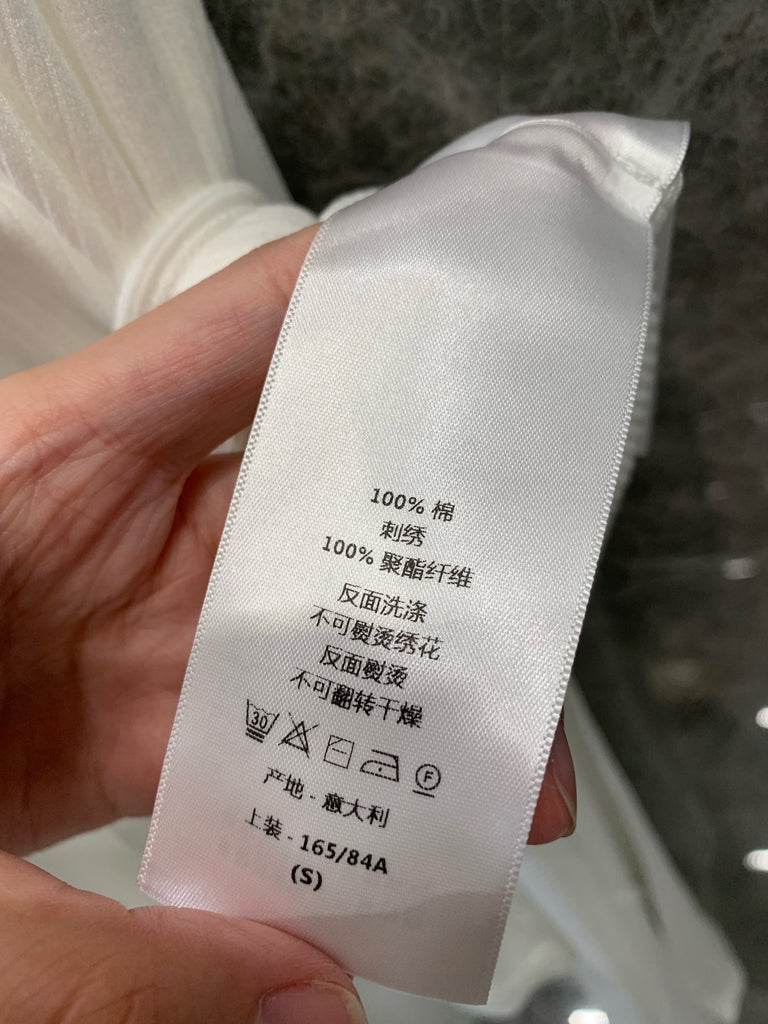 디올 / 마이크로 로고 네크라인 슬리브리스 드레스