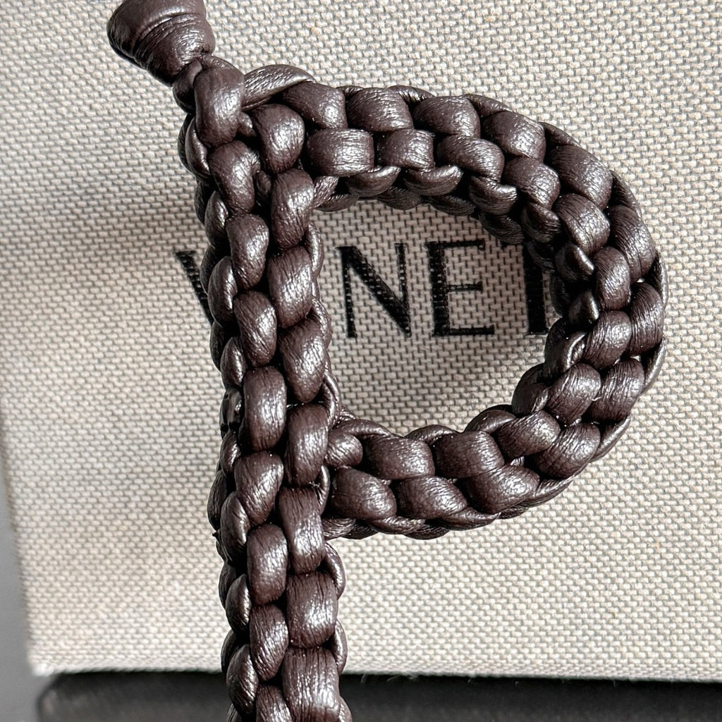 보테가 베네타 / 레터 P 참