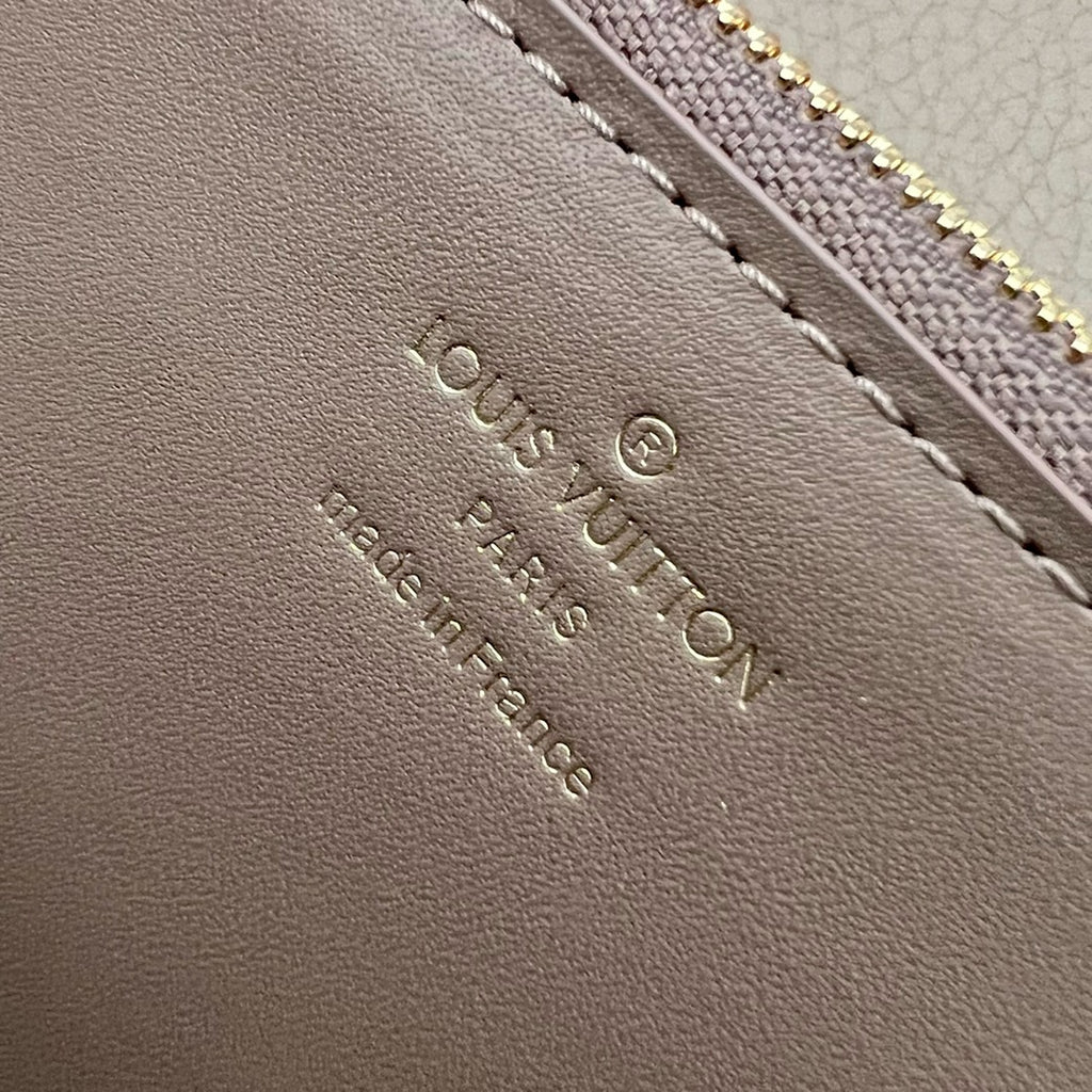 루이비통 / 카퓌신 월릿 갈렛