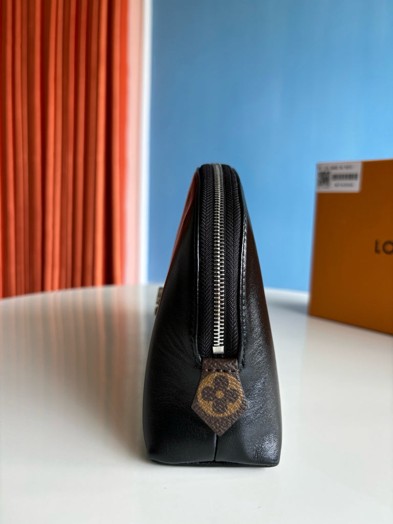 루이비통 / 코스메틱 파우치 MM