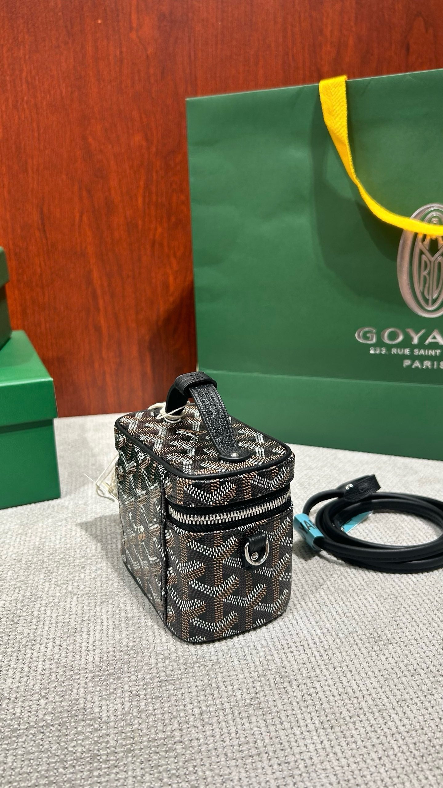 고야드 / 뮤즈 바니티 나노