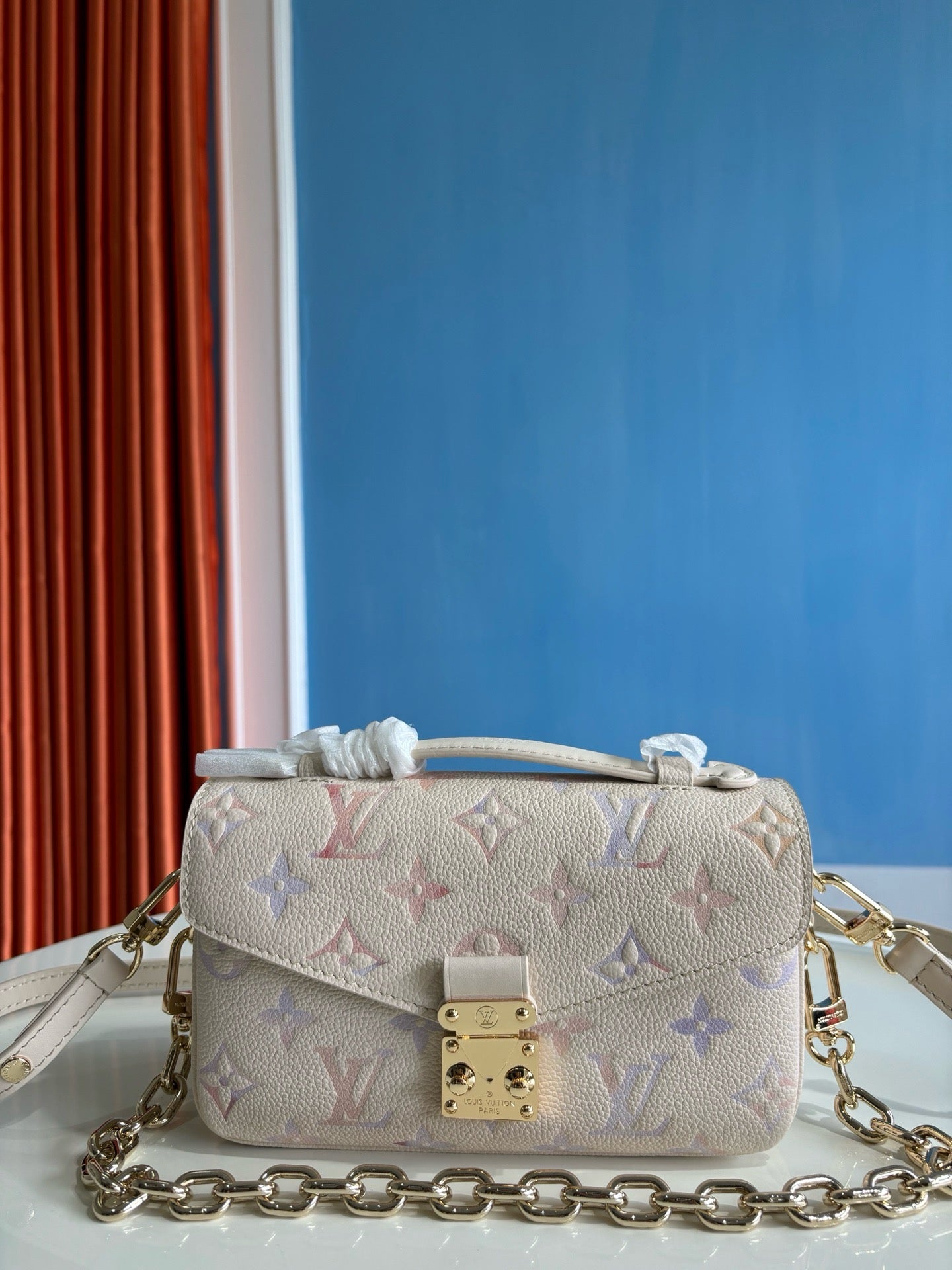 루이비통 / 포쉐트 메티스 이스트 웨스트