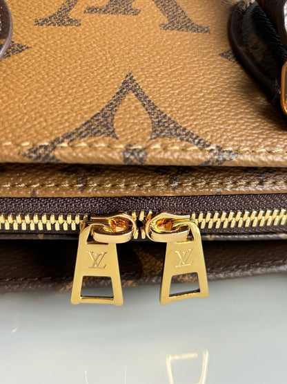 루이비통 / 온더고 이스트 웨스트 체인