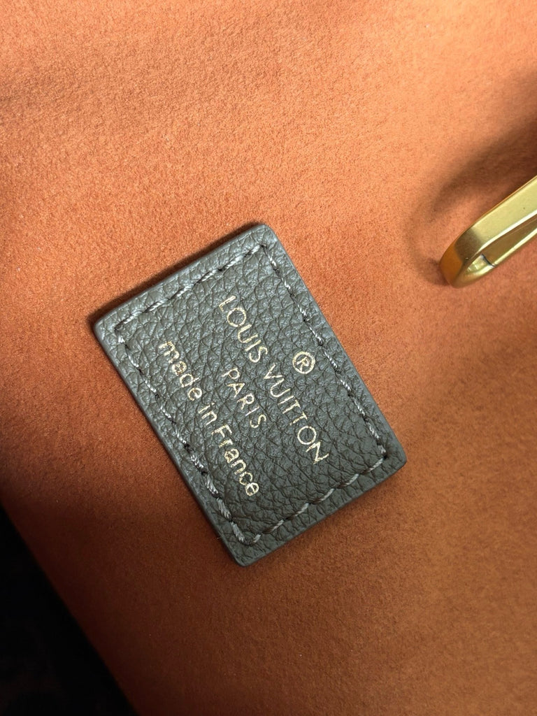 루이비통 / 로우 키 호보 PM