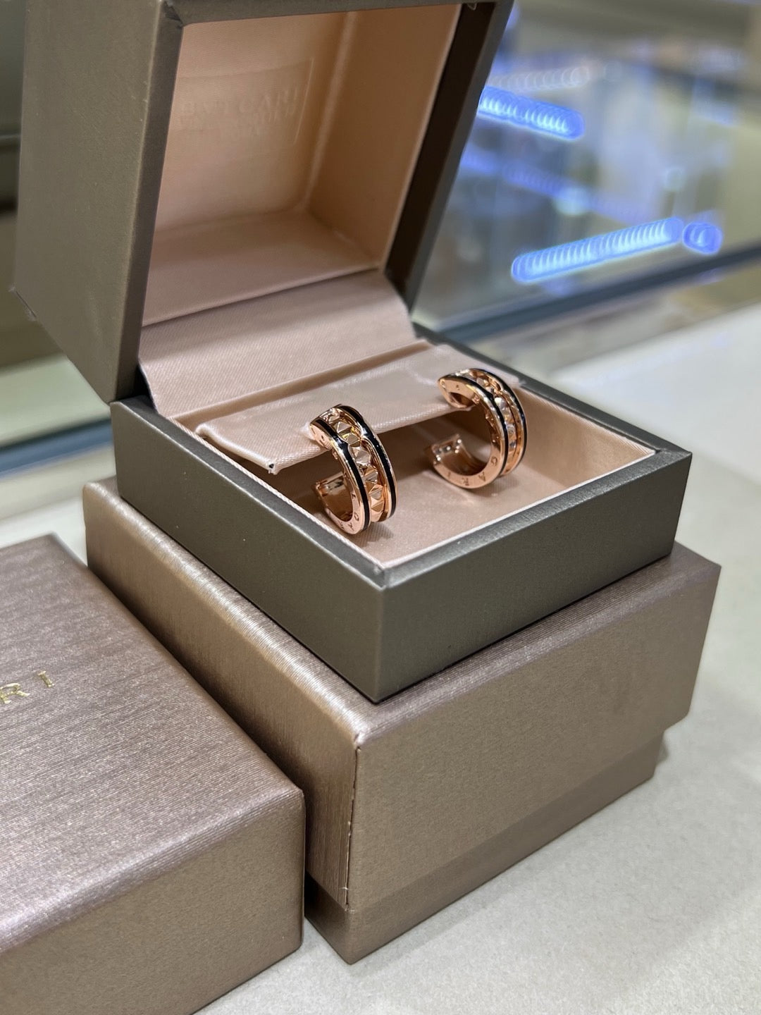 불가리 / 비제로원 이어링 18K