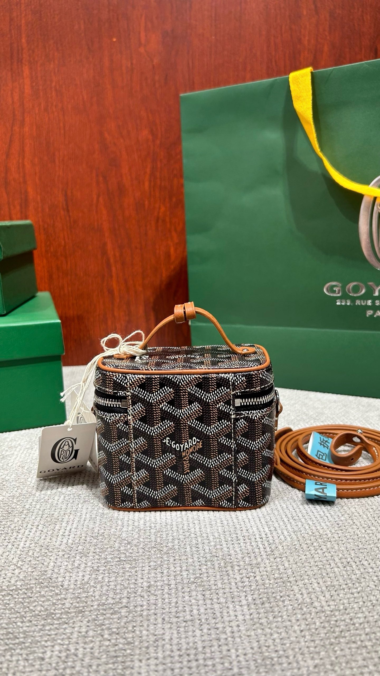 고야드 / 뮤즈 바티니 나노