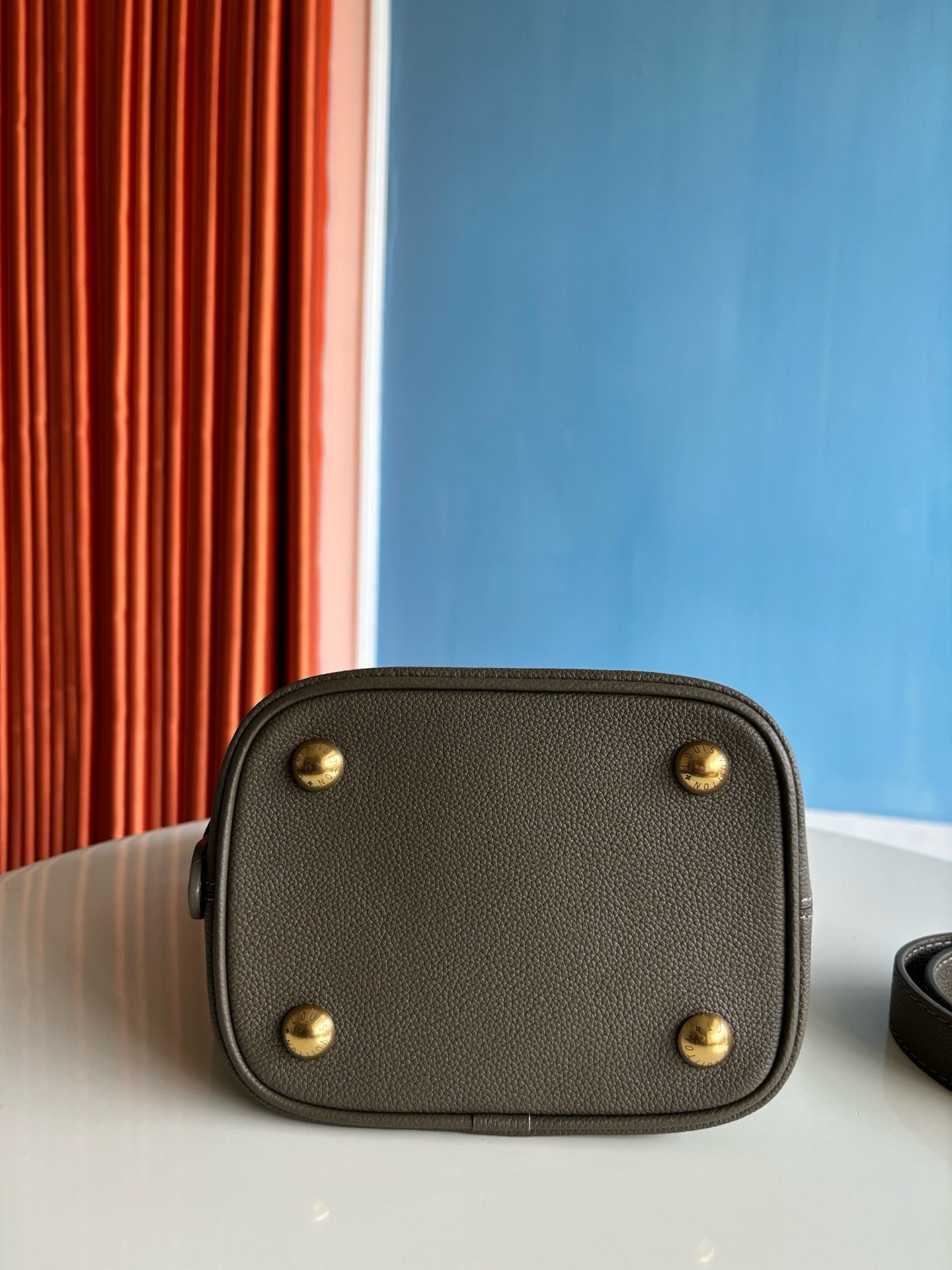 루이비통 / 로우 키 올 인 BB