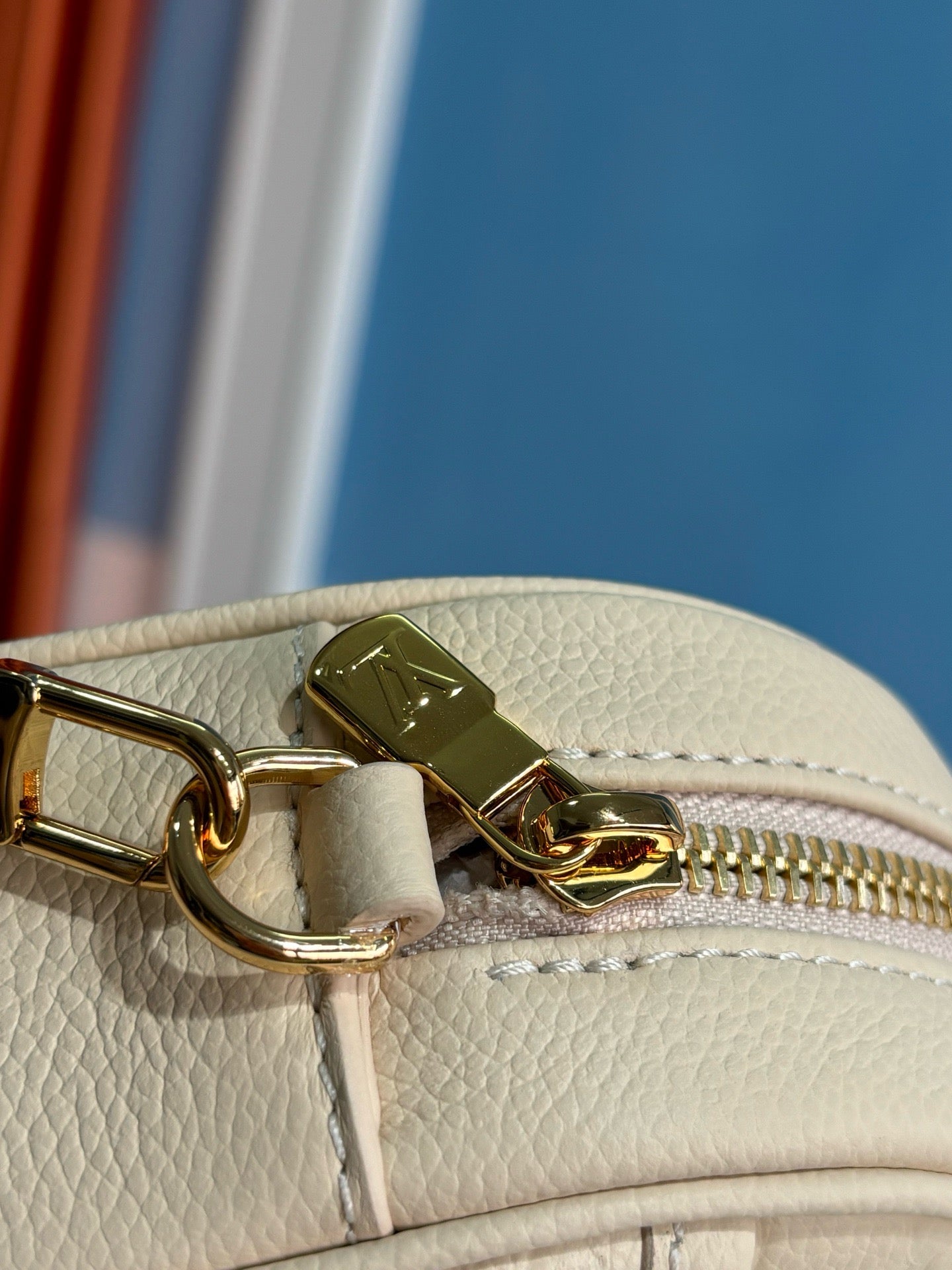 루이비통 / 타이니 카메라 백