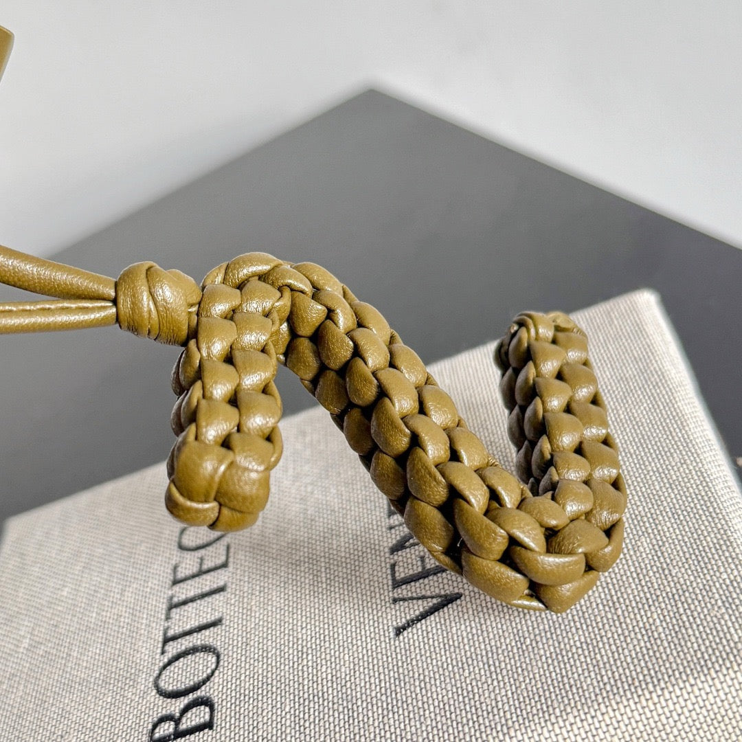 보테가 베네타 / 레터 Z 참