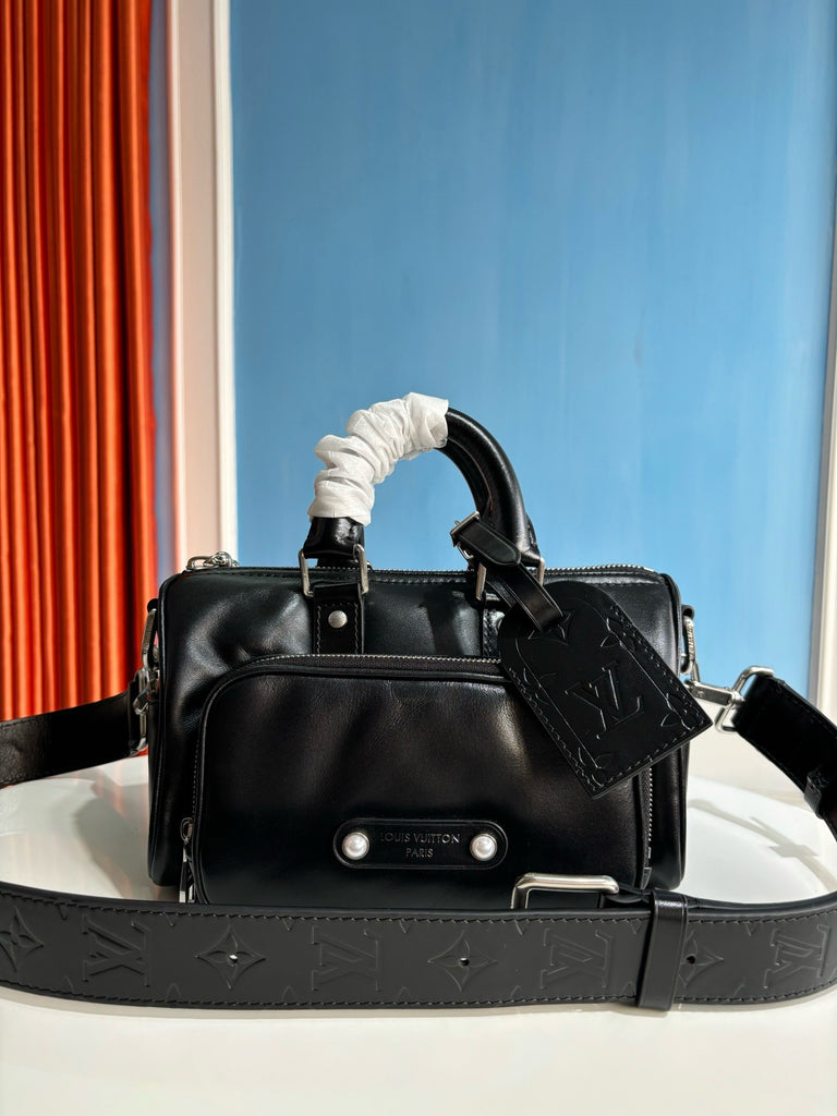 루이비통 / 키폴 카고 반둘리에 25