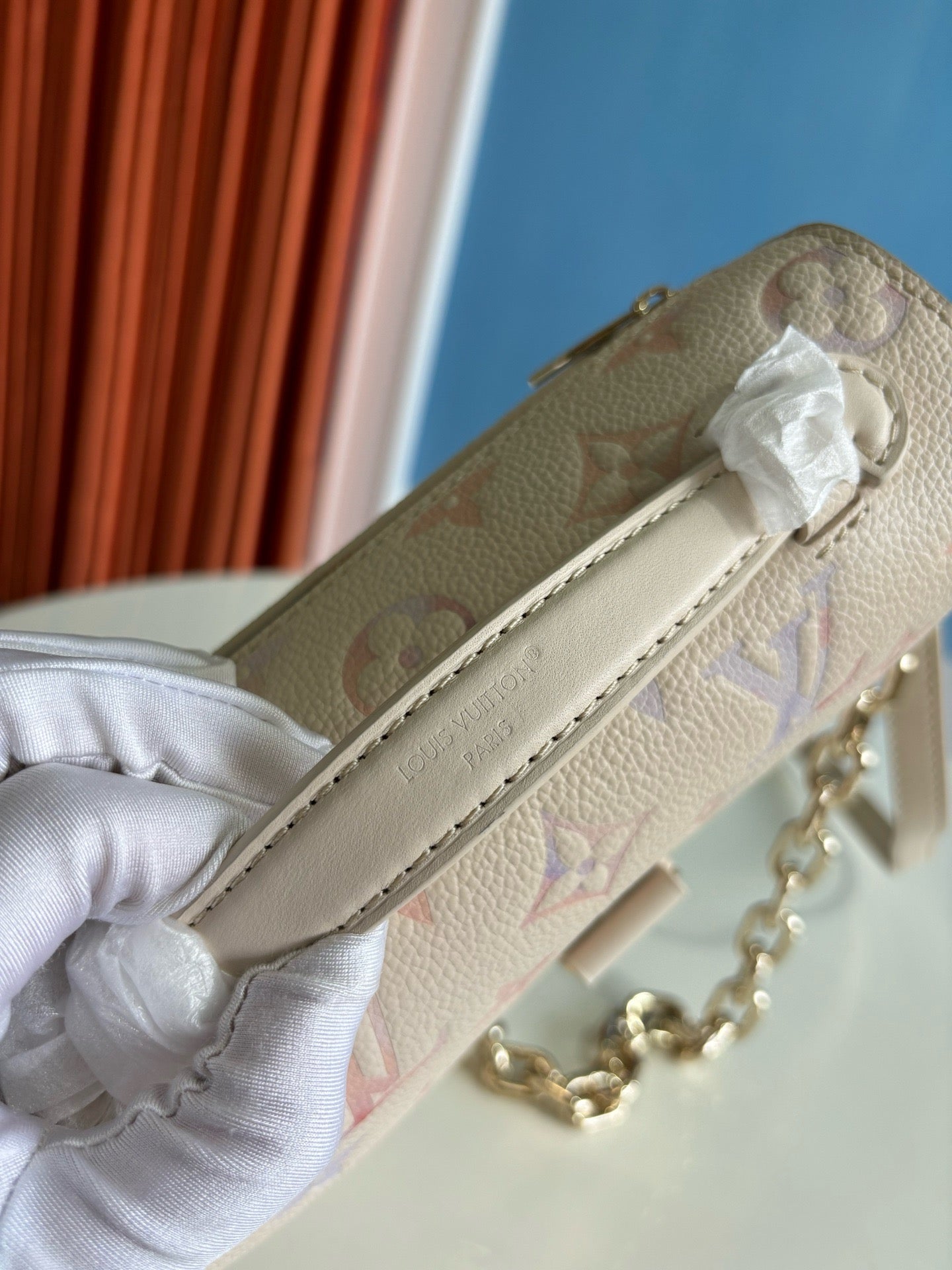 루이비통 / 포쉐트 메티스 이스트 웨스트