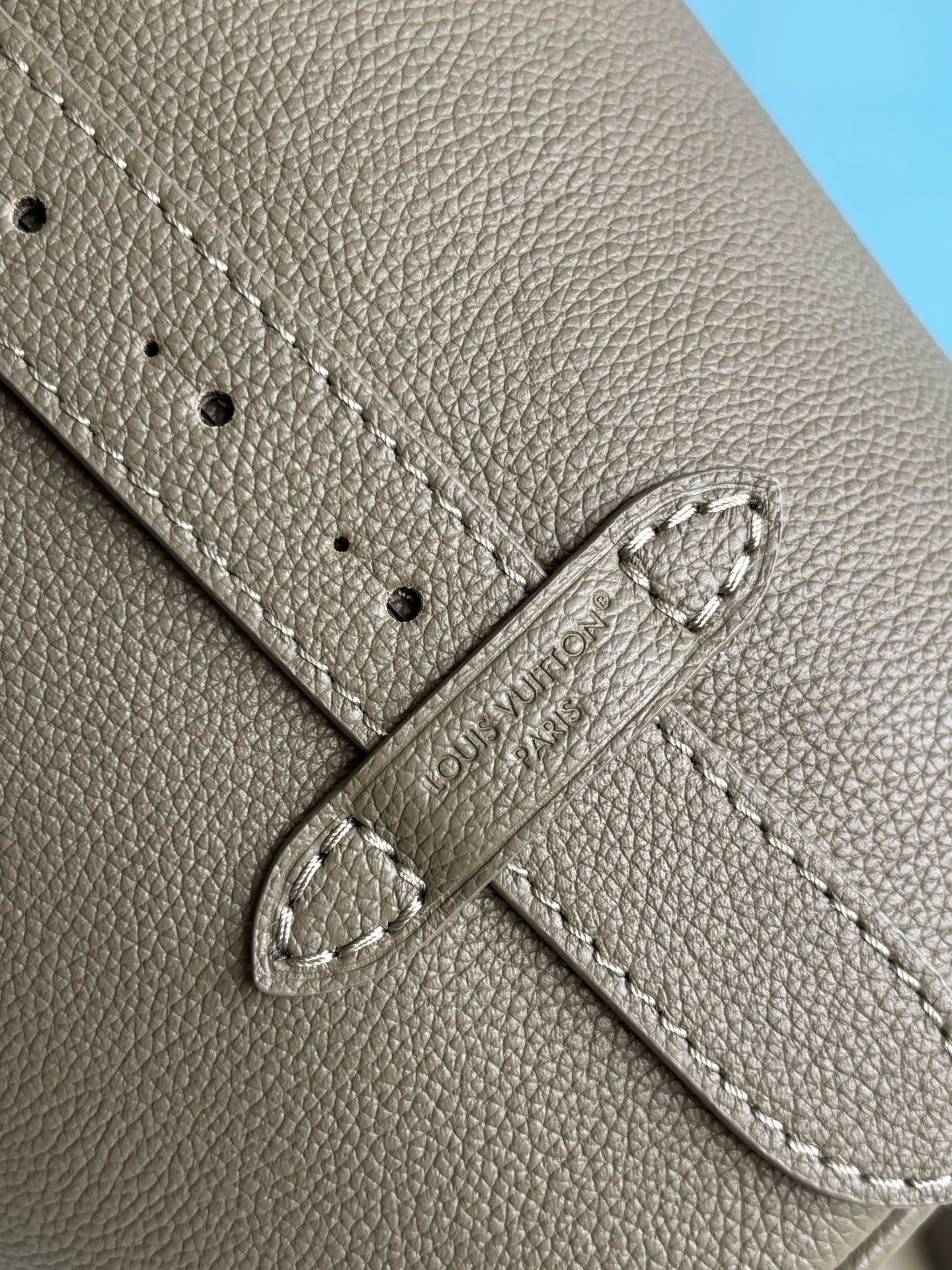 루이비통 / 로우 키 올 인 BB