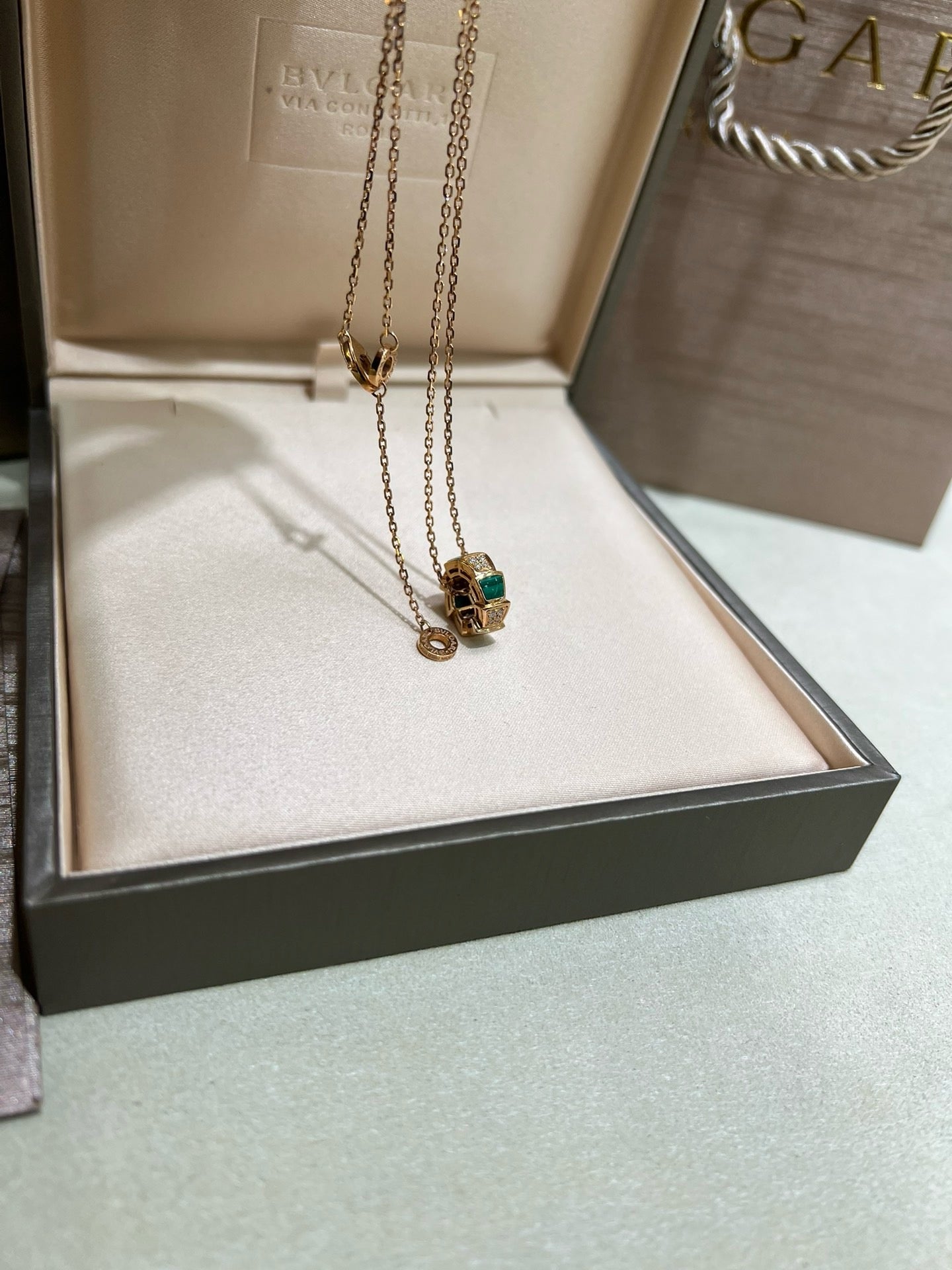 불가리 / 비제로원 네크리스 18K