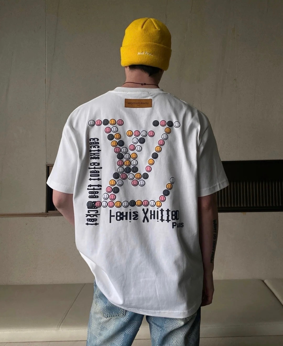 루이비통 / LV 스마일 입체 픽셀 로고 티셔츠