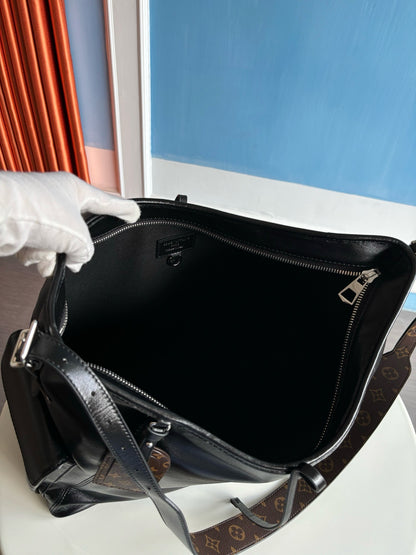 루이비통 / 캐리 올 트레블 백