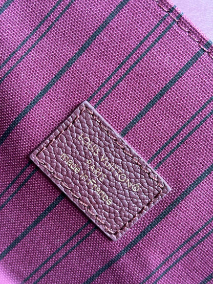 루이비통 / 포쉐트 메티스