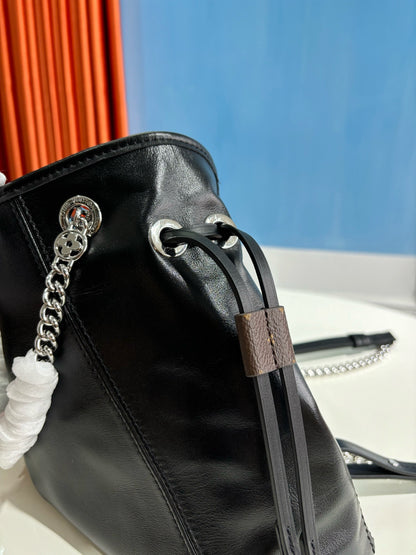 루이비통 / 오프 듀티 백팩 바이브