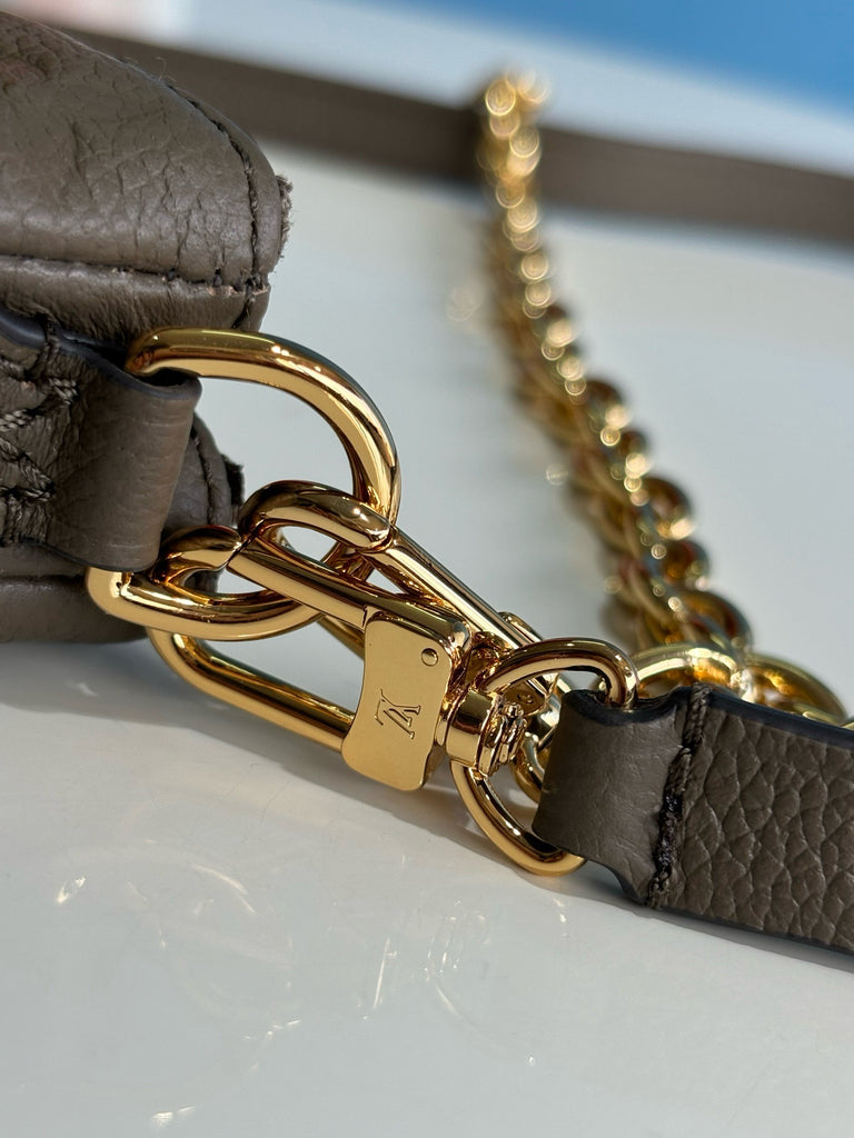 루이비통 / 리브 포쉐트