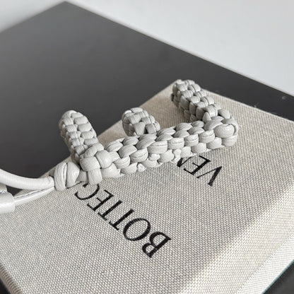 보테가 베네타 / 레터 E 참