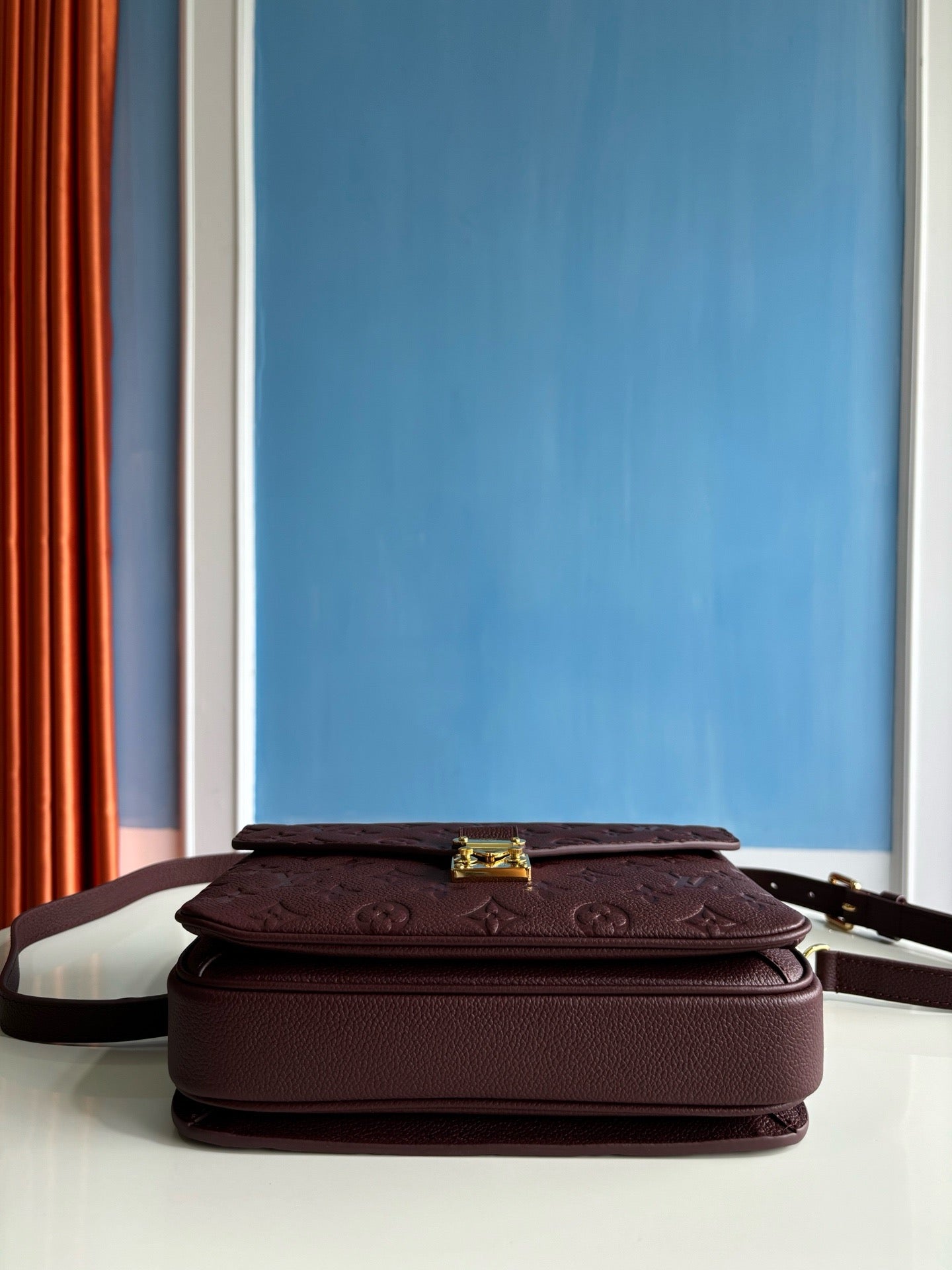 루이비통 / 포쉐트 메티스